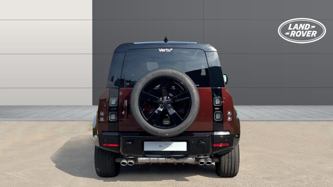 Land Rover Defender 5.0 P525 V8 90 Edition 3dr Auto Petrol Estate - Image 6